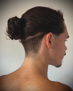 Undercut Mens Hair Long, Low Undercut Men Long Hair, Man Long Hair Undercut, Short Man Bun Hairstyles, Half Shaved Hair Long Men, Man Bun Undercut Curly, Under Cut Man, Undershave Hairstyles Long Hair