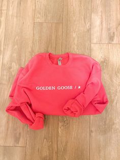 Golden sweatshirt Easy 30 day return policy Golden Goose Sweatshirt, Preppy Sweatshirts & Hoodies, Preppy Graphic Tees, Preppy Summer Clothes, Preppy Outfits Fall, Trendy Preppy Outfits, Preppy Crewneck, Preppy Shirts, Cute Crewneck Sweatshirt