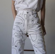 Painted Jeans, Painted Denim, 자수 디자인, Jeans Diy, White Pants, Art Clothes