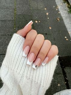 Easy Acrylic Nails, Bollywood Love, French Tip Nail Designs, Film Cinema, Edgy Nails, White Acrylic Nails, Girly Acrylic Nails, Basic Nails, French Tip Acrylic Nails