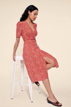 GABIN Dress Dimanche Bucolique Rouge | Rouje Wrap Midi Dress, Influencers Fashion, Mid Dresses, Wrap Dress Floral, Mid Length Dresses, Mom Style, Comfortable Outfits, Cute Casual Outfits