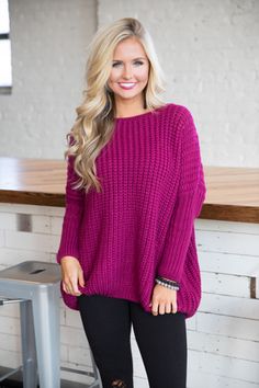 Magenta Sweater Outfit Winter, Magenta Turtleneck Outfit, Magenta Outfits For Women, Magenta Sweater Outfit, Magenta Outfit Ideas, Fitted Sweater Outfits, Magenta Outfit, Bright Winter Outfits, Knitted Top Outfit