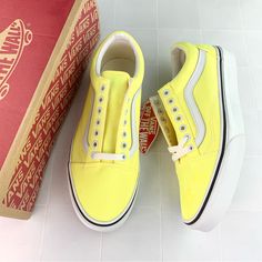 New! Vans Old Skool Neon Lemon Tonic Shoes Sneakers Size 6.5 M 8 W New With Box 100% Authentic Guaranteed! Color: Neon Yellow/ White Size: 6.5 Men Women’s 8 *Color Looks Different Due To Lighting, It Is Slightly More Darker Than Pictured. Details: Brand New, Unworn. May Have Minor Imperfections From Store Display. Has Some Markings See Pictures. As Pictured. Please Review All Pictures For Better Description! Retro Yellow Sneakers With Vulcanized Sole, Retro Yellow Sneakers For Summer, Yellow Slip-on Sneakers For Spring, Yellow Sneakers For Spring Streetwear, Trendy Yellow Sneakers For Spring, Yellow Sneakers With Rubber Sole For Spring, Yellow High-top Summer Sneakers, Yellow High-top Sneakers For Summer, Yellow Low-top Skate Shoes With Rubber Sole