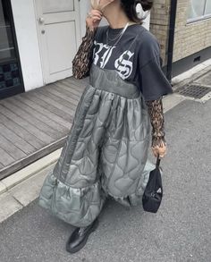 4’11 Outfit Ideas, Winter Streetwear Sweatshirt With Patchwork, Harajuku Style Ruffled Party Dress, Harajuku Winter Dress With Ruffles, Harajuku Style Ruffled Winter Dress, Avant-garde Fall Streetwear Outerwear, Strange Fashion, Ropa Upcycling, Walking Down The Street