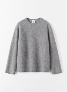 cashmere fluffy cute wide sleeve grey light jumper sweater clean girl new rich aeshetic casual style Knitted Grey Sweater, Eff Me Sweater, Chunky Grey Sweater, Oversized Cashmere Sweater, Grey Sweater Aesthetic, Grey Clothes, Grey Cashmere Sweater, German Dress, Plain Sweaters