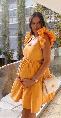 Dressing The Bump First Trimester, Summer Dresses For Pregnant Women, Summer Pregnancy Outfits Dresses, Pregnant Outfits Summer, Pregnant Summer Outfits, Chic Maternity Outfits, Trendy Maternity Outfits Summer, Stylish Pregnancy Outfits, Pregnancy Dresses Casual