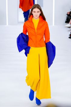 Complementary Colors Fashion, Split Complementary Color Scheme, Split Complementary, Split Complementary Colors, Orange Color Block, Color Combos Outfit, Combination Fashion, Color Blocking Outfits, Jasper Conran