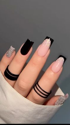 Silver Nails And Black, Black Nail Silver Tip, Black Pink And Glitter Nails, Gel Tips Nails Ideas Art Designs, Pretty Glitter Nails, Nail Ideas For A Black Dress, Black And Maroon Nail Designs, Nail Ideas Gems Rhinestones, Nails For Black Outfit