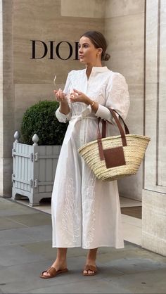 White Belted Dress, Linen 2 Piece Set, Classy Maxi Dress Summer, Quiet Luxury Winter Outfit, How To Style A White Dress, White Modest Outfit, White Linen Dress Outfit, Modest Elegant Outfits, Dresses With Flats