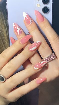 Almond Nails Designs Aesthetic, Pink Nail Inspo Almond, Almond Nails Colorful, Almond Nails Designs Pink, Colorful Almond Nails, Pink Almond Nails Design, Summer Nail Inspo Almond, Aesthetic Almond Nails, Pink Nails Almond