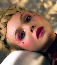 Demon Makeup, Dramatic Eyeliner, Demon Costume, Neon Demon, The Neon Demon, Neon Cat, Punk Makeup, Event Makeup