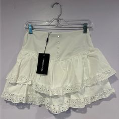 Size 2 New With Tag Pretty Little Thing Frilled White Skirt In Good Condition White Ruffle Skirt, Star Dresses, Ruffle Skirts, Halloween Princess, Hoop Skirt, Twirl Skirt, White Mini Skirt, Lucy Heartfilia, Pretty Little Thing