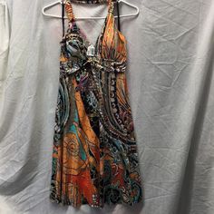 Canzone Dress Brand New Pretty Color With Back Out Accented In Gold Orange Casual Halter Neck Dress, Casual Orange Halter Neck Dress, Earthy Outfits, Dresses Backless, Music Fashion, 2000s Fashion, Pretty Colours, Black Orange, Dress Brands