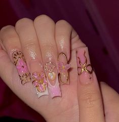 Pink Nails Design With Charms, Blush Pink Nails With Design, Nail Charms Designs, Nail Charm Ideas, Gold And Pink Nails, Pink And Gold Nails, 29 Birthday, Nails Business, Blush Pink Nails