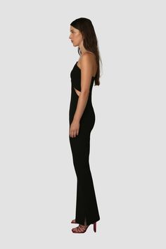 A super flattering and easy to wear jumpsuit that fits neatly on the bust and has a wide leg which looks great worn with heels. With adiamandt straps and side cutouts on the waist. elastane/poly Evening Stretch Strapless Jumpsuits And Rompers, Stretch Strapless Jumpsuit For Parties, Stretch Strapless Elastane Jumpsuit For Night Out, Stretch Elastane Strapless Jumpsuit For Night Out, Party Strapless Stretch Jumpsuit, Formal Fitted Strapless Backless Jumpsuit, Formal Strapless Backless Fitted Jumpsuit, Party Strapless Stretch Jumpsuit With Wide Leg, Night Out Fitted Strapless Elastane Jumpsuit