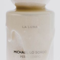 La Luna Olio Frizzante Sparkling Oil to Hydrate, Nourish, Illuminate revealing a luminous effervescent glow.⁠
⁠
Discover now at michaellosordo.com⁠
⁠
#michaellosordobeauty Beauty