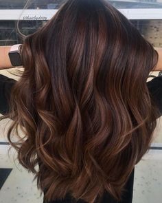 Dark Chocolate Hair Color, Rambut Brunette, Beige Hair, Icy Blonde Hair, Hair Color Caramel