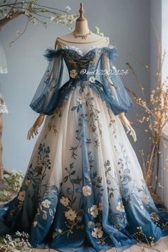 Elf Style Wedding Dress, Blue And White Formal Dress, Feyre Under The Mountain Dress, Divorce Dress, Floral Ballgown, Black Bridal Dresses, Vintage Ball Gowns, White Gold Dress