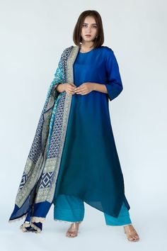 Blue and green pure silk ombre kurta in an asymmetric silhouette. Comes with an ombre banarasi dupatta featuring woven floral zari pattern and bandhej motifs. - Aza Fashions Blue Silk Handloom Sets, Fusion Style Blue Dupatta For Festive Occasions, Blue Fusion Style Dupatta For Festive Occasions, Blue Fusion Dupatta For Festive Occasions, Blue Silk Dupatta For Formal Occasions, Elegant Blue Handloom Dupatta, Formal Blue Silk Kurta, Transitional Blue Silk Dupatta, Formal Blue Silk Dupatta