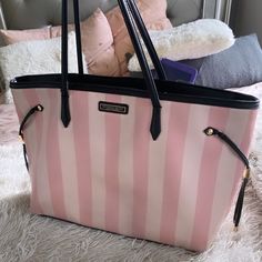 Victoria Secret Carryall Tote Bag Victoria’s Secret Bag Aesthetic, Victoria Secret Purse Handbags, Victoria's Secret Handbags, Victoria’s Secret Clothes, Vs Bags Victoria Secrets, Victoria's Secret Clothes, Victorias Secret Makeup Bag, Victoria Secret Bags Handbags