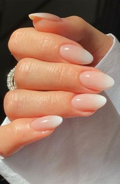 Nails Wedding Nails For Bride Hombre, Ombre Bride Nails, Transparent French Tip Nails, Ombré French Tip Short, Hombre White Nails, Ombré French Dip Nails, Punk And White Ombre Nails, Plain Ombre Nails, Round Ombré Nails