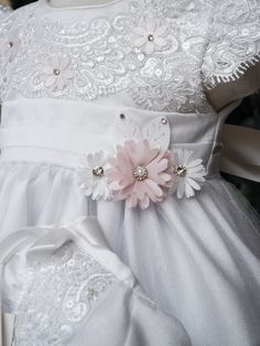 White Princess Dress With Floral Applique For First Communion, White Floral Applique First Communion Dress, Elegant Pink Gown For Baptism, Fitted Princess Baptism Dress With Floral Applique, Princess Style First Communion Dress With Floral Applique, Elegant Princess Dress With Floral Applique For Baptism, Princess Baptism Dress With Lace Trim For First Communion, Elegant Princess Dress With Floral Applique For First Communion, Elegant First Communion Princess Dress With Floral Applique