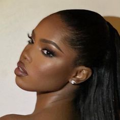 90s Makeup Look, Vampy Makeup, Natural Glam Makeup, Soft Makeup Looks, Makeup For Black Skin, Brown Skin Makeup, Soft Glam Makeup, Deep Skin, Dark Skin Makeup