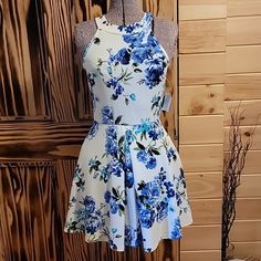 Nwt, Size Small, Blue Floral, Never Worn Casual Blue Floral Dress For Party, Casual Blue Floral Party Dress, Fitted Blue Floral Dress For Day Out, Blue Fitted Casual Floral Dress, Red Flare Dress, White Lace Bodycon Dress, White Lace Bodycon, Royal Blue Shirts, Blue Lace Top