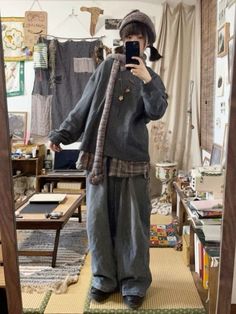 Messy Cute Outfits, Winter Mori Kei, Mori Kei Winter Outfits, Vintage Outfits Ideas, Mori Kei Outfits, Clothes Layering, Artist Clothes, Rikki H2o, Plaid Aesthetic