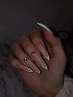 Neutral Stilleto Nails Designs, Long Nail Designs Almond, Stilleto Nails Designs Rhinestones, Long Almond Nail Ideas, New Eve Nails, Nails With Rhinestones Long, Bling Almond Nails, Long Stilleto Nails Design, Long Elegant Nails