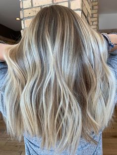 Natural Full Highlights, Fall Blond Balayage, Medium Length Blonde Hair With Money Piece, Blonde Highlights Inspiration, Cool Blonde Partial Highlights, Effortless Blonde Hair, Half Foil Highlights Blonde, Cool Tone Blonde Hair Color, Blonde Highlights Dimension