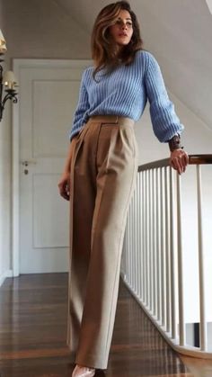 Wardrobe Minimalist, Midsize Outfits, Woman Outfit, Midsize Fashion, Spring Capsule, Outfit Chic, Spring Forward, Amal Clooney, Business Casual Outfits For Work