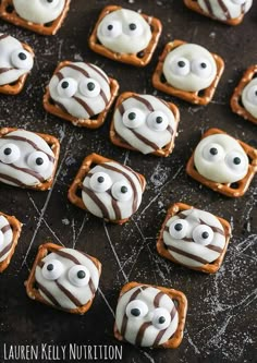 there are many cookies that have eyes on them