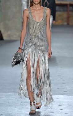 , Fringes Fashion, Fringe Outfits, Street People, Fringed Dress, Macrame Dress, White Fringe, Couture Runway