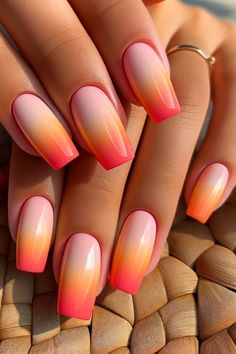 Ombre Tropical Nails, Summer Nail Ideas Ombre, Orange Holiday Nails Summer, Sunset Nail Art Ombre, Ombré Sunset Nails, Ombre Gel Nails Summer, Tropical Ombre Nails, Ombre Summer Nails Neon, Ljetni Nokti 2024