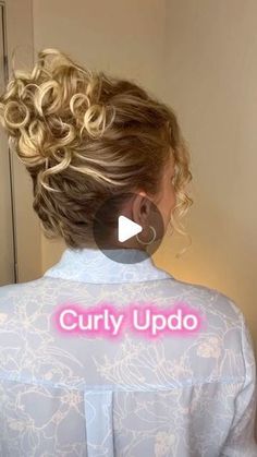 Butterfly Haircut Ideas for a Fun, Feminine Look Curly Hair Easy Updo, Easy Long Hair Updo, Curly Hair Updo Tutorial, Curly Updos For Medium Hair, Easy Curly Updo, Short Curly Hair Updo, Messy Bun Curly Hair, Curly Hair Side Part, Easy Hair Dos