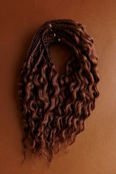 Includes:5 SHORT Wavy Synthetic Dreadlock Extensions with a 6 inch Smooth Flex Braid Combo section that allows dreads to fall in a more natural pattern. The dreadlocks are 24-26 inches in length from end to end, and measure about 13 inches once folded in half. These are exactly half the length of our long dreadlocks.Looks like:Paprika - She is for the women who want to have a gorgeous, natural with copper like tones that are soft and subtle.Feels Like:Smooth soft wavy hair, the texture is much l Small Dreads, Long Dreadlocks, Soft Wavy Hair, Cute Messy Buns, Perfect Ponytail, Dreadlock Accessories, Beauty Corner, Dreadlock Extensions, Barbie Hair