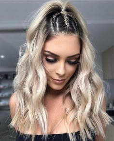 Me encantan estos 25 Peinados para Fiestas Navideñas (Son muy Fáciles y Rápidos de Hacer) Beach Braids, Beautiful Braids, Quick Hairstyles, Prom Hairstyles