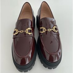 Never Worn! Great For Work Or Everyday, Unfortunately Just Too Small For Me Lug Loafers, Stuart Weitzman Shoes, Shoes Brand, Stuart Weitzman, Flat Shoes Women, Loafer Flats, Loafers, Size 7, Buckle