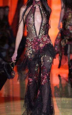 Vampy Outfit, Runway Outfits, Munich Germany, Gothic Wedding, Glam Dresses, Mode Inspo, Elie Saab