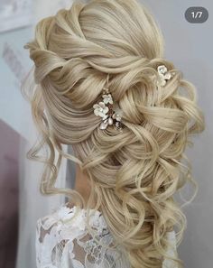 Bride Headpiece With Veil, Headpiece With Veil, Half Up Wedding Hair, Wedding Hair Up, Bride Headpiece, Prom Updos, Wedding Heels, Bride Hairstyles, Prom Hair