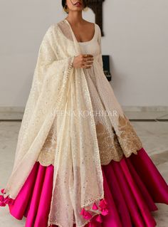 Desi Cocktail Dress, Cream Indian Outfit, Anarkali With Lehenga, Mukaish Embroidery, Heena Kochhar, Resham Embroidery, Pink Kurta, Traditional Indian Dress