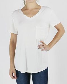 Simple Summer Outfits, Grace And Lace, Front Tuck, Pepper Color, Faux Leather Leggings, Basic Tee, Pocket Tee, Fashion Help, Workout Tops