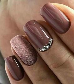 stylish nails best shiny and shiny silver nail designs (page - best models of shiny and shiny silver Silver Nail Designs, Gel Pedicure, Polish Nails, Nail Designs Glitter, Nail Polish Designs, Simple Nail Designs, Fancy Nails, Easy Breezy, Gorgeous Nails