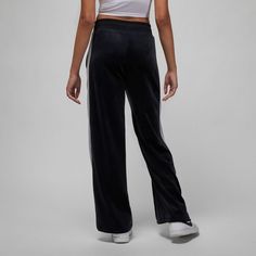 Style No. DV1404-010 Color: Black/Cement Grey/Sail A ribbed waistband and roomy legs add to the cushy comfort in these velour pants. Ribbed waistband with drawstring offers you a comfortable fit. 94% Polyester/6% Spandex. Jordan Flight Women's Velour Pants. Air Jordans Women, Sporty Pants, Jumpman Logo, Velour Pants, Black Cement, Jordans Women, Cement Gray, Sporty Look, Cement