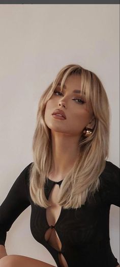 Curtain Bangs With Layers And Face Frame, Feathery Layers With Curtain Bangs, Edgy Braid Hairstyles, Butterfly Haircut With Bangs Straight Hair, Round Layers With Wispy Bangs, Long Blonde Hair Round Face, Long Layered Hair With Short Curtain Bangs, Bangs Into Layers, Haircuts Fringe Bangs