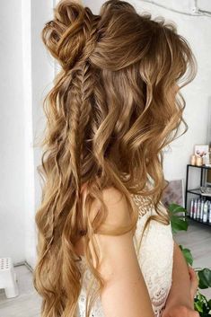 Half Pony Hairstyles, Half Pony, Messy Hair Look, New Year Hairstyle, Pony Hairstyles, Glamorous Hair, Wedding Guest Hairstyles, Boho Hairstyles