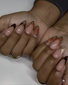 Chrome Frenchies Nails, Almond French Tip Nails Black Women, Christmas Nails On Black Women, Chrome Magnetic Nails, Almond Nails Designs New Years, Creative Nail Designs Unique, Short Nails New Years, Natural Almond Shaped Nails, Clean Acrylic Nails