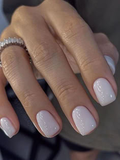 squoval shape white color nail short length squoval acrylic nails short round square press on nails kit 5 minutes for putting fake nails on #fakenails #nailskit #nailkit #squoval #nudenail #whitenail Milky White Nails, White Gel Nails, Milky Nails, Short Gel Nails, Smink Inspiration, Short Square Nails, Popular Nails, Neutral Nails, Dipped Nails