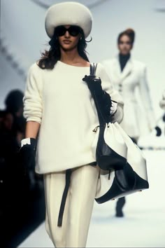 Christian Dior - Fall 1992 RTW 90s Models Aesthetic, Original Supermodels, Gianfranco Ferre, Vintage Runway, Elsa Peretti, Sporty Casual, Vintage Vogue, John Galliano